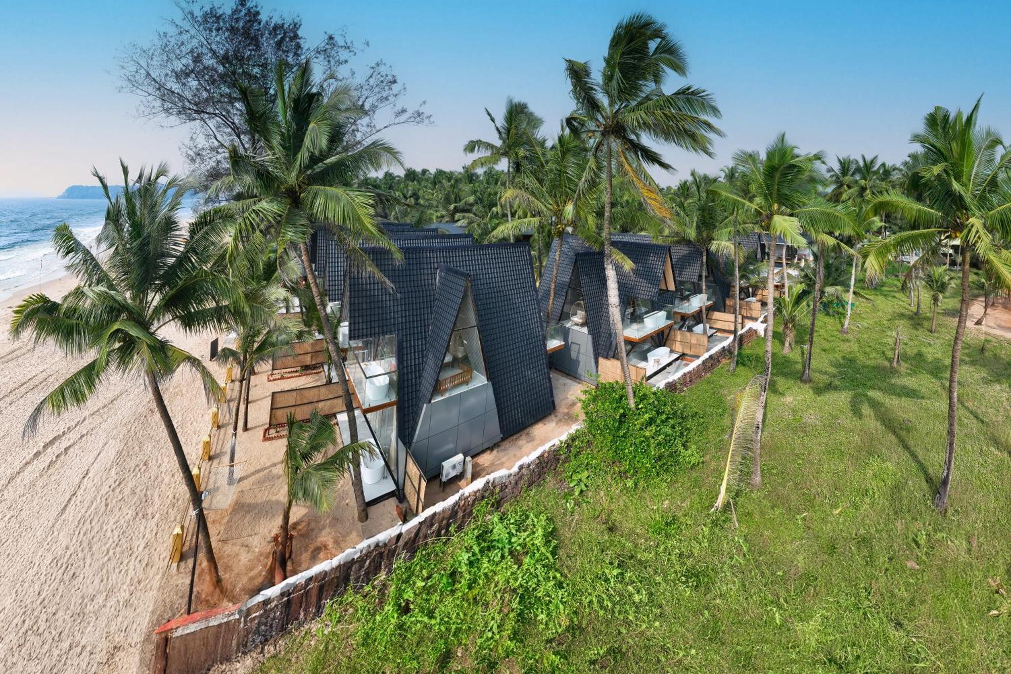 The Rose Goa Beach Resort Agonda Exterior foto
