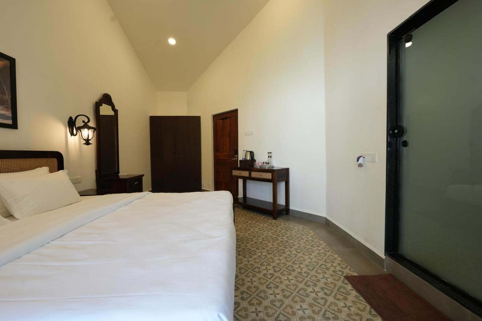 The Rose Goa Beach Resort Agonda Exterior foto